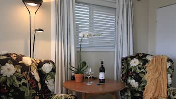 Kamer, 2 queensize bedden, keuken | Hypoallergeen beddengoed, individueel gedecoreerd, geluiddichte muren