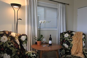 Room, 2 Queen Beds, Kitchen | Hypo-allergenic bedding, individually decorated, soundproofing