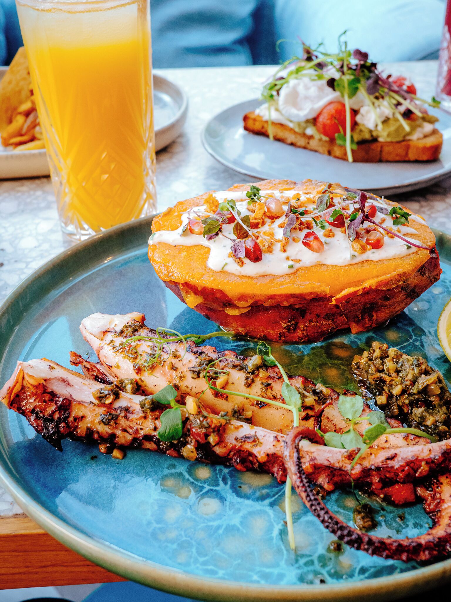 lunch and dinner served, french cuisine