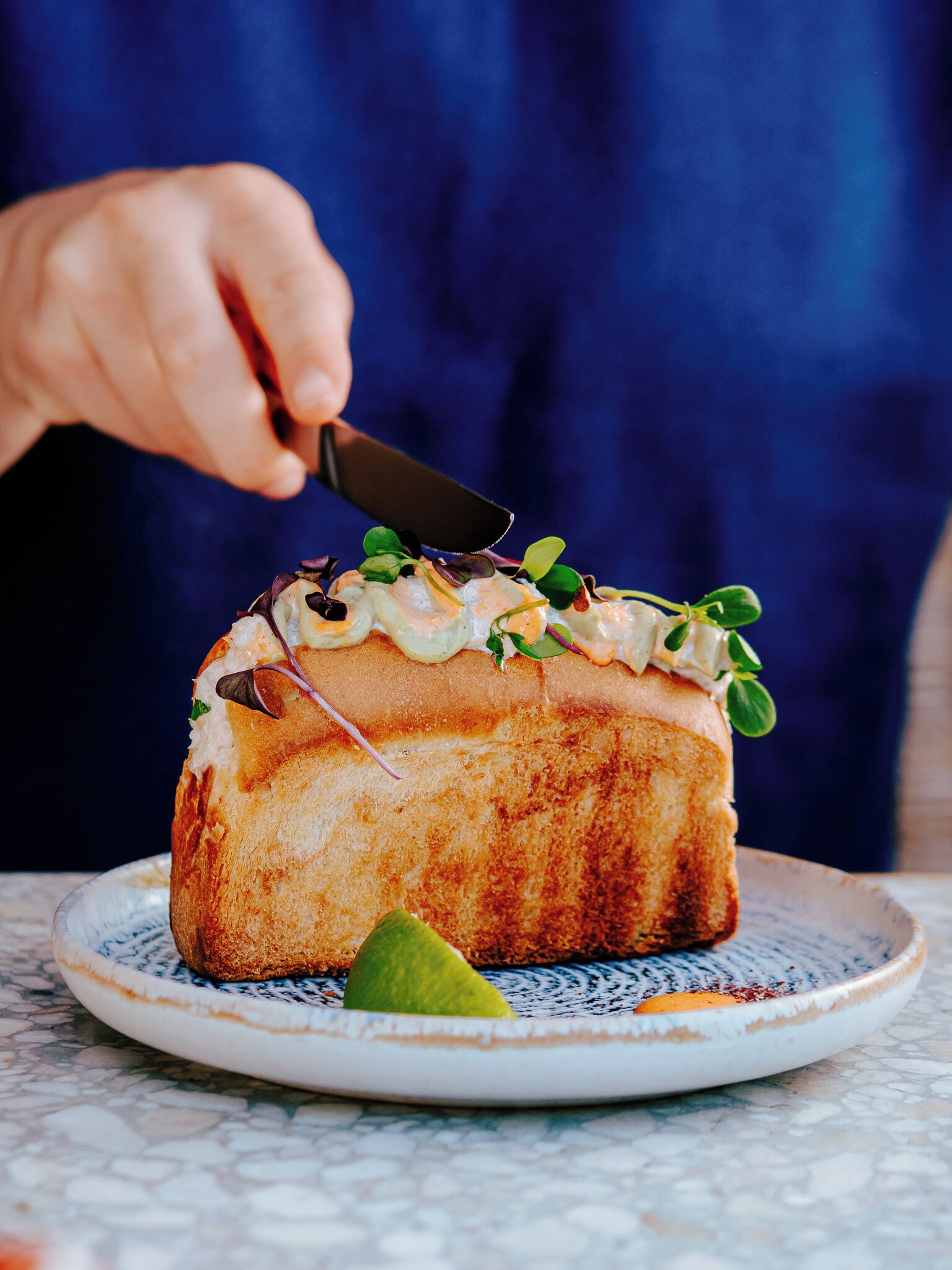 Photo - Hôtel Chromatics & Restaurant Hill Club by HappyCulture