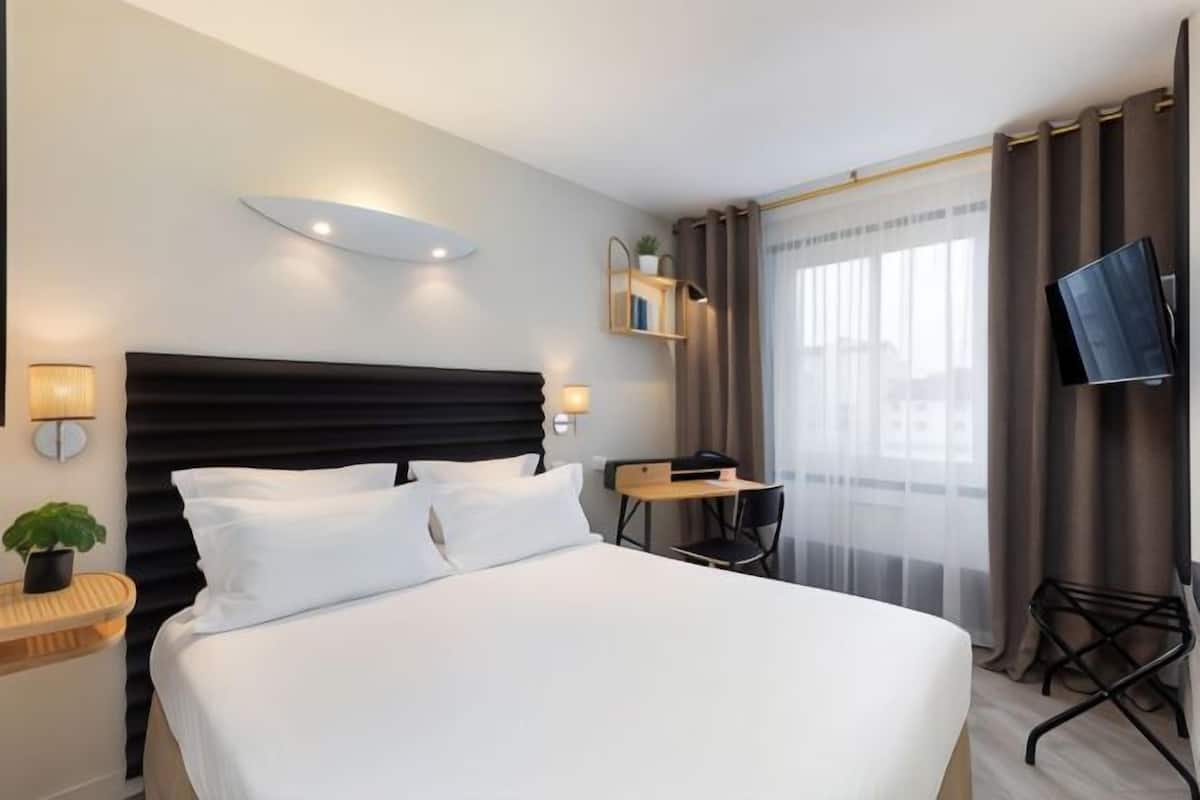 Ropa de cama de alta calidad y escritorio
