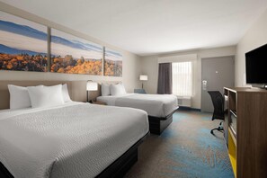 Caja fuerte, escritorio, tabla de planchar con plancha y wifi gratis