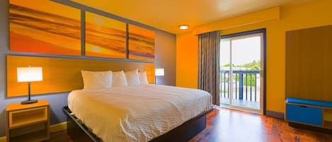 Room, 1 King Bed, Balcony | Desk, iron/ironing board, free rollaway beds, free WiFi