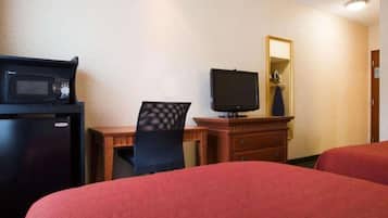 Double Room, 2 Queen Beds, Non Smoking | Desk, iron/ironing board, WiFi (free), bed sheets