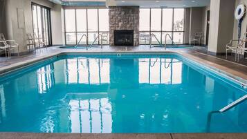 Indoor pool, seasonal outdoor pool, pool loungers