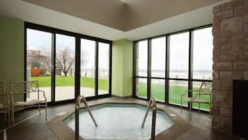 Indoor spa tub