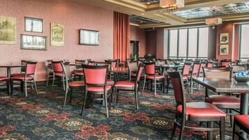 2 restaurants servant le petit déjeuner