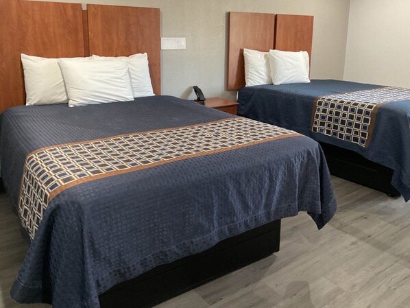 Free WiFi, bed sheets - Motel 6 Putnam, CT (Putnam)