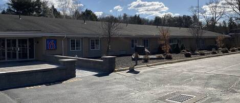 واجهة المنشأة