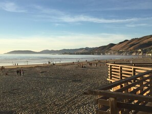 Beach nearby - Main & Salt (Pismo Beach)