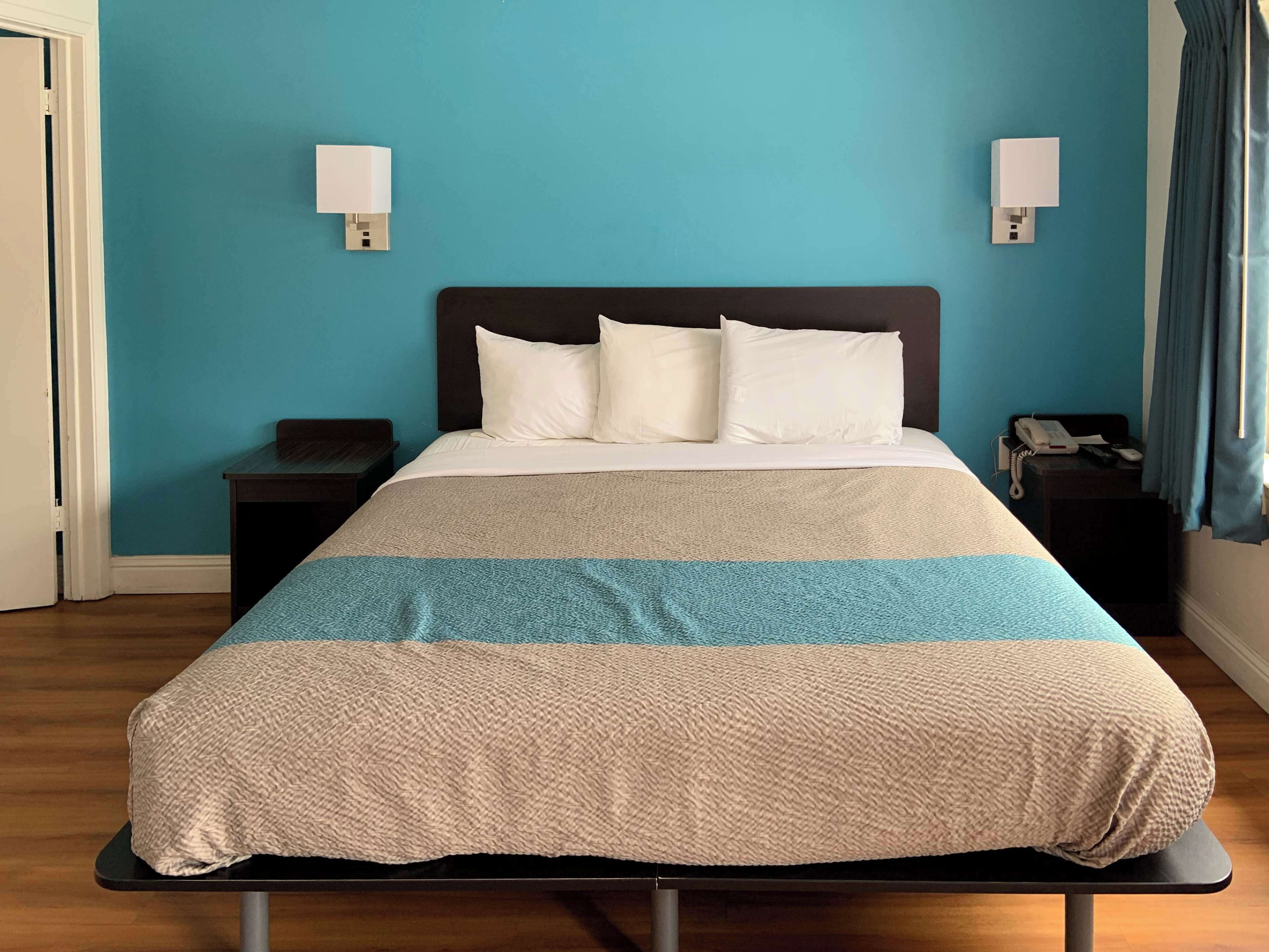 Blendingsgardiner, wi-fi (inkludert) og sengetøy