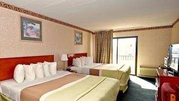 Habitación, 2 camas matrimoniales, para no fumadores | Escritorio, tabla de planchar con plancha y cunas gratuitas