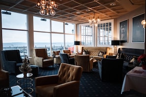 Bar (on property) - Grand Hotel Åsgårdstrand - Unike Hoteller (Horten)