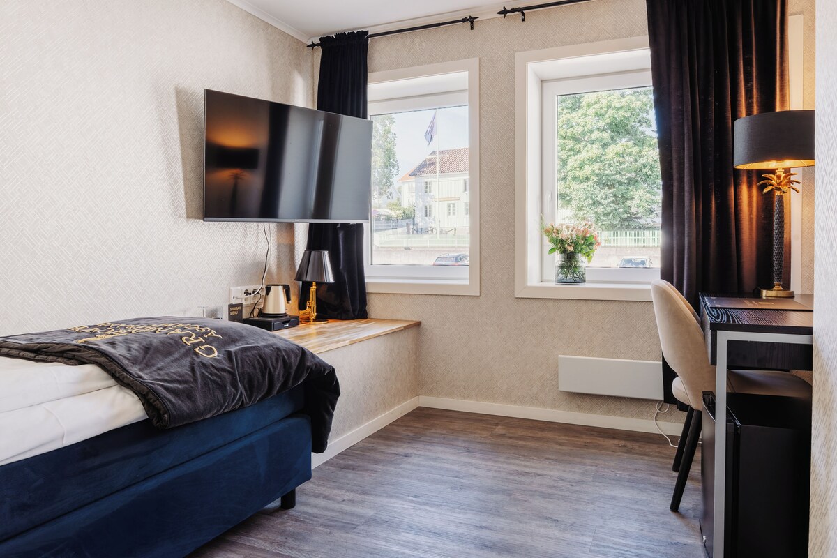 Ropa de cama de alta calidad, minibar, cortinas blackout y wifi gratis