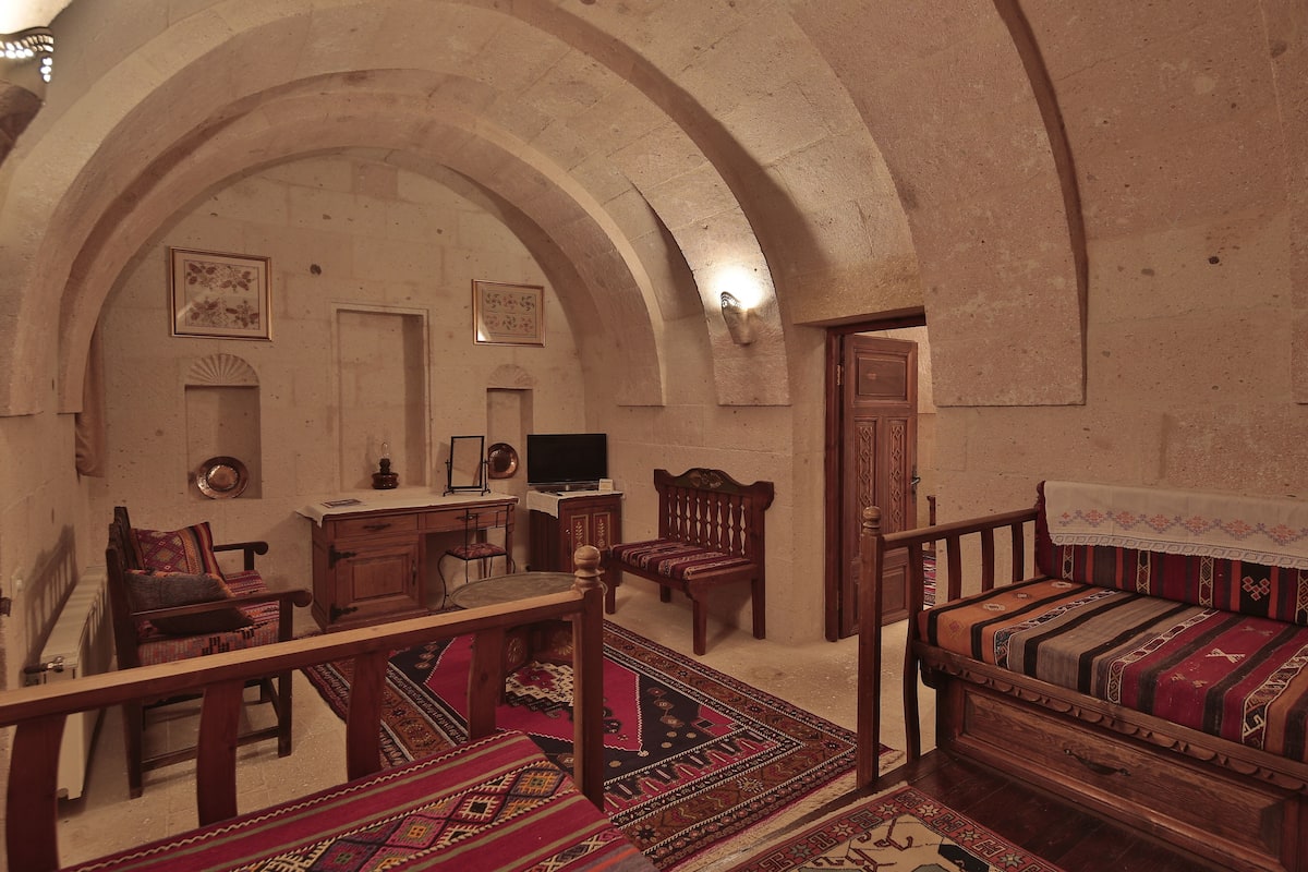 Family Suite | 1 bedroom, premium bedding, minibar, in-room safe