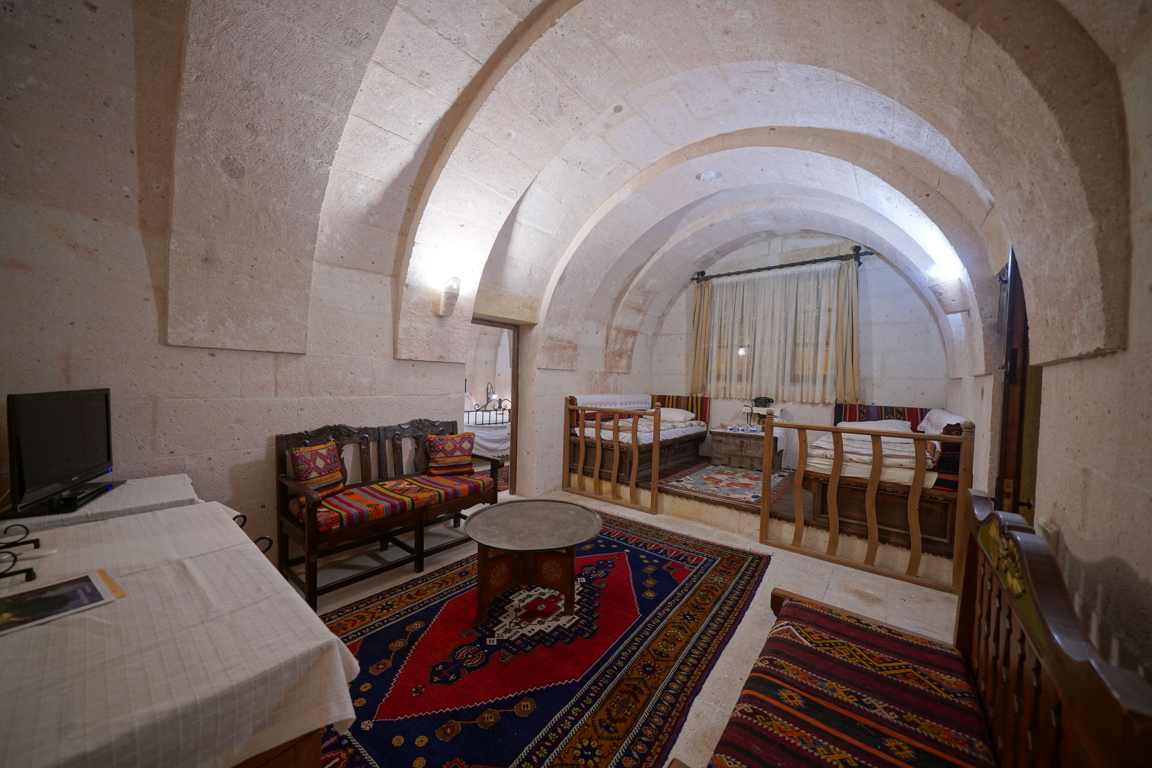 Suite Familiale | Coin séjour | Télévision LCD de 38 pouces avec chaînes par satellite