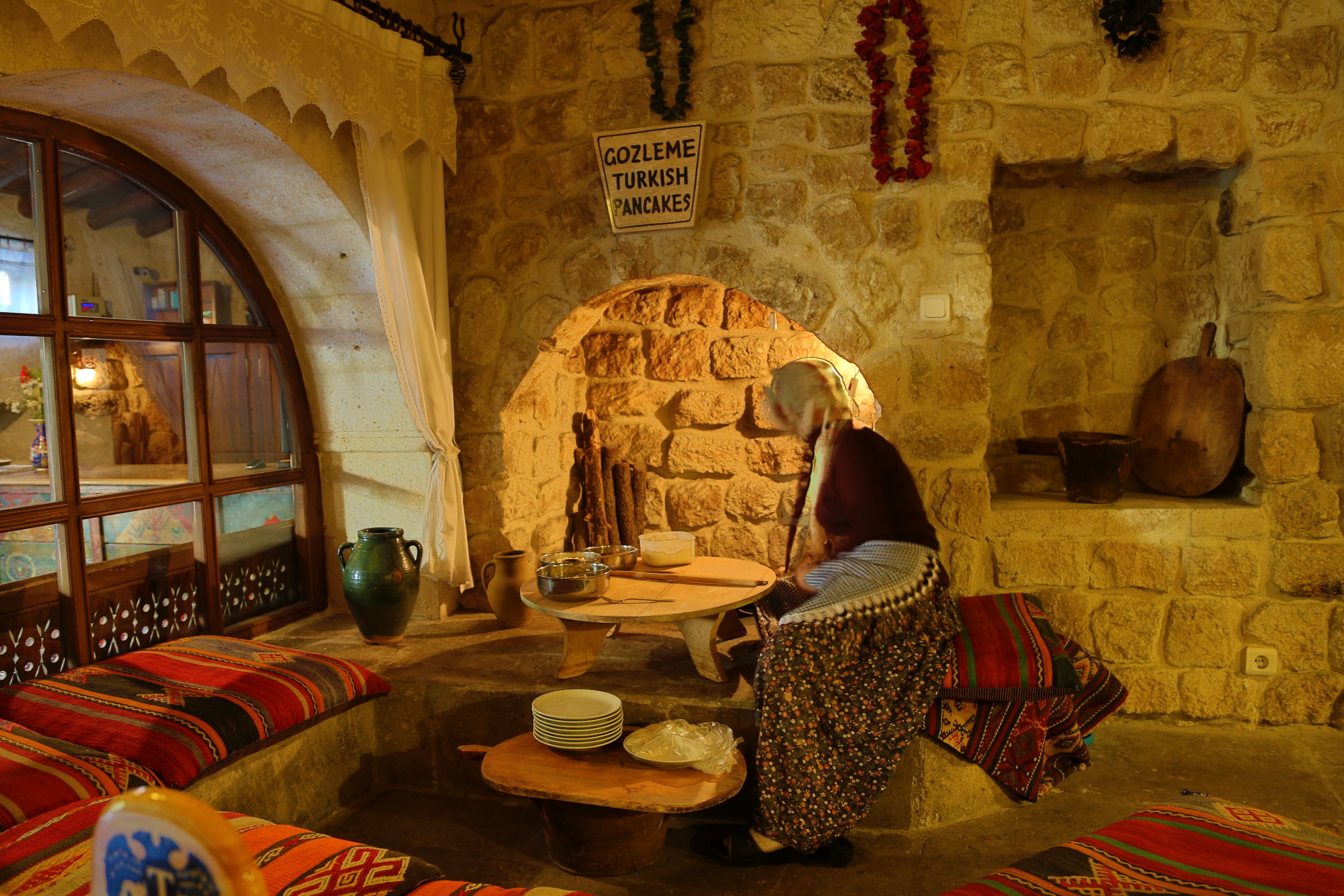 free buffet breakfast