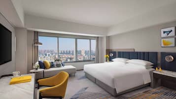 Hochwertige Bettwaren, Daunenbettdecken, Minibar, Zimmersafe