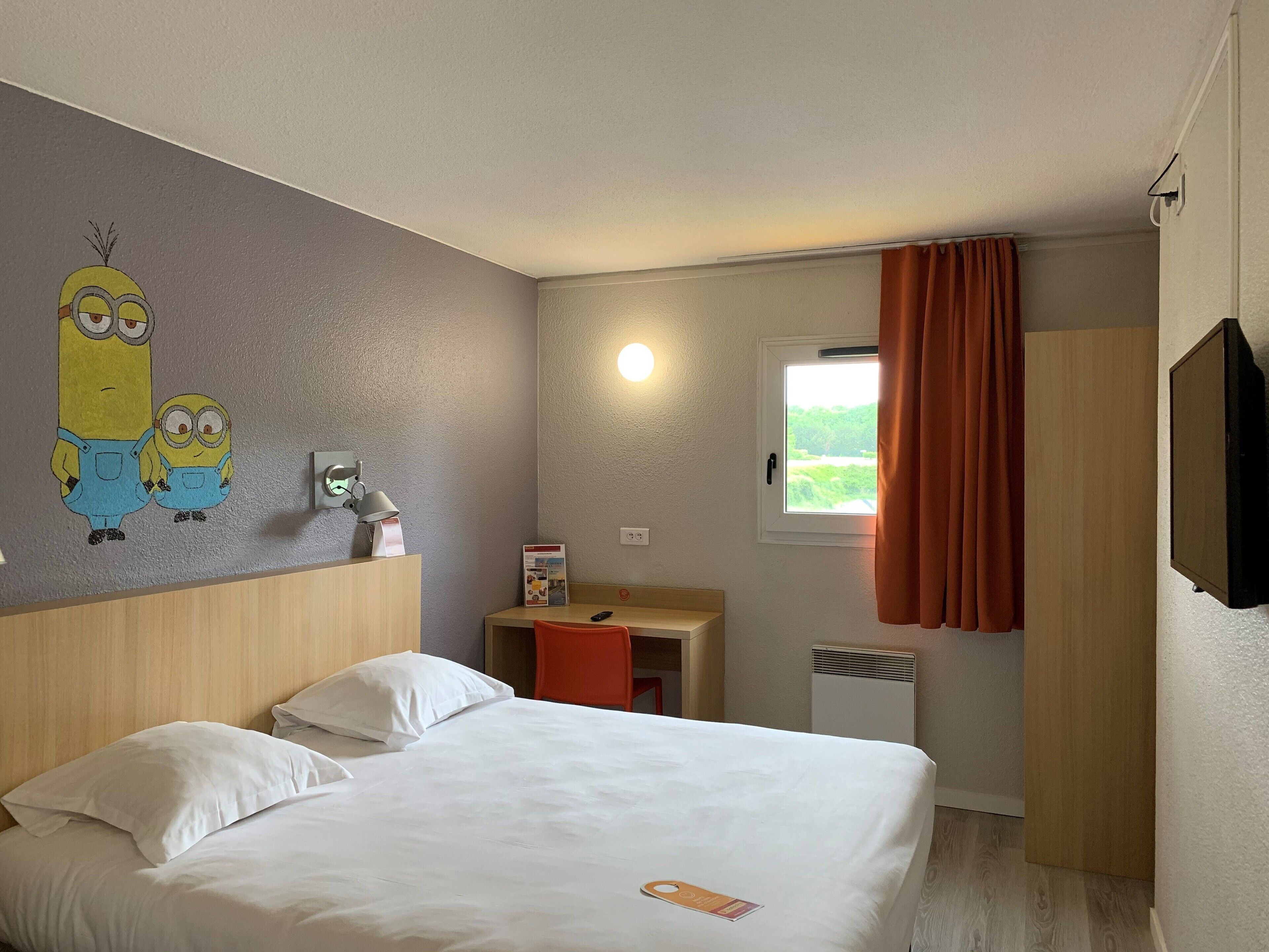 double room | desk, free cots/infant beds, free wifi, bed sheets