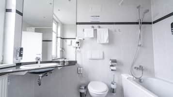 Standard Double Room | Bathroom | Hair dryer, towels