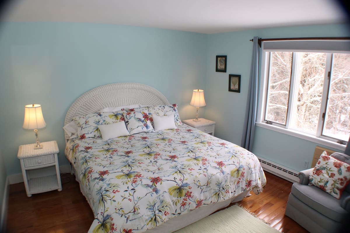 Classic Single Room | Free WiFi, bed sheets