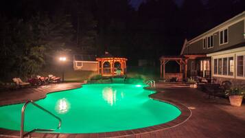 Piscina externa sazonal