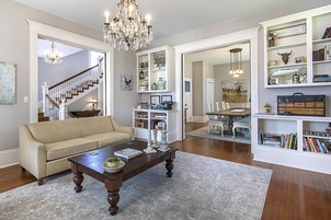 32-inch Smart TV with cable channels, TV, streaming services