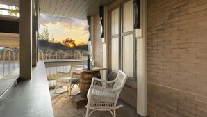 The Garden Cottage | Hiên