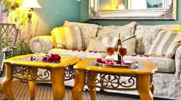 Longwood Suite