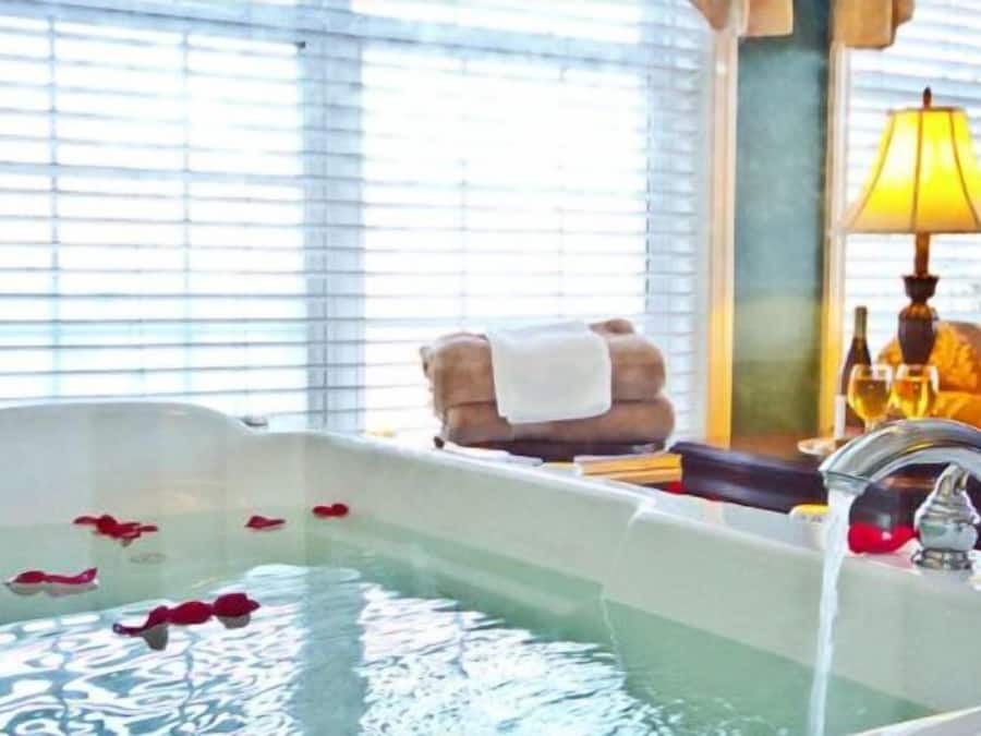 Brandywine | Jetted tub