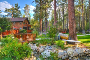 Fountain - Alpenhorn Bed And Breakfast Inn (Big Bear Lake)