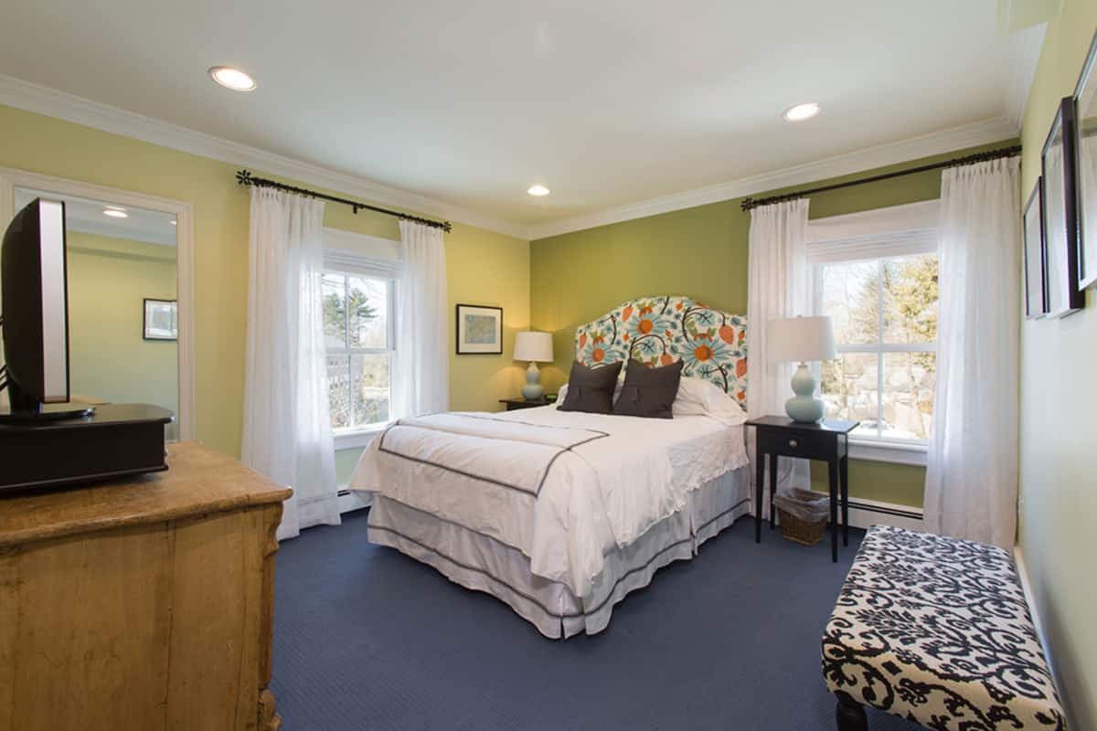 Premium bedding, individually decorated, individually furnished, desk