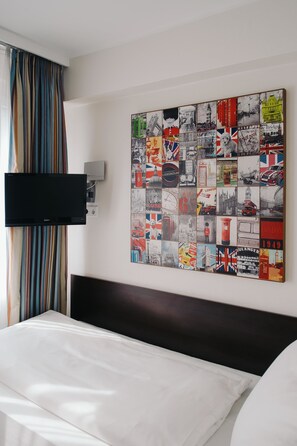 Single Room | In-room safe, desk, blackout curtains, free WiFi - Hotel Stella Maris (Hamburg)