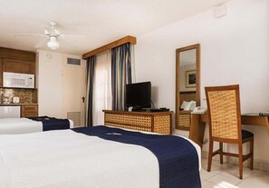 Coffre-fort, fer et planche à repasser, accès au Wi-Fi (inclus)