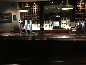 Bar (in der Unterkunft)