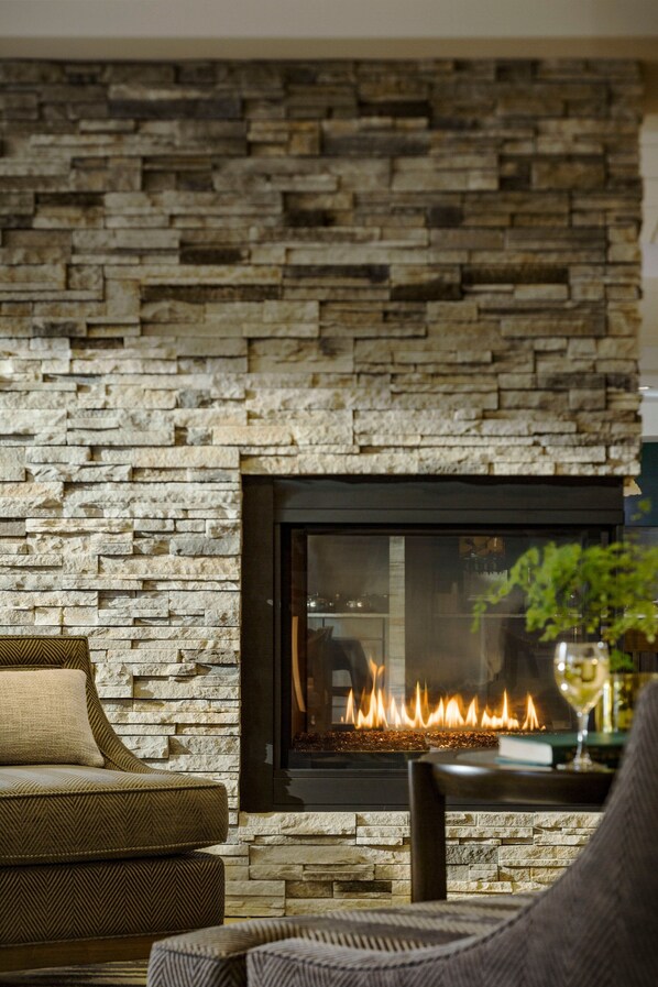 Lobby - Fairfield Inn & Suites by Marriott Waterbury Stowe (Waterbury)