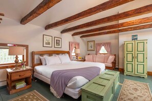 Quarto quádruplo luxo, várias camas (Room #7) | Roupas de cama premium