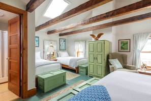 Deluxe Quadruple Room, Multiple Beds (Room #8) | Premium bedding, memory foam beds, individually decorated - Old Stagecoach Inn (Waterbury)
