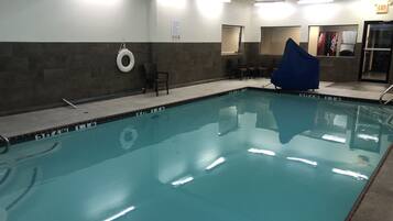 Indoor pool, pool loungers