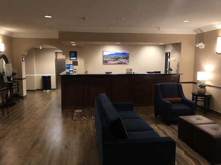 Lobby sitting area. Comfort Inn Early Brownwood