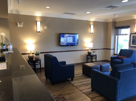 Lobby sitting area. Comfort Inn Early Brownwood