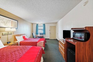 Desk, iron/ironing board, free WiFi, bed sheets