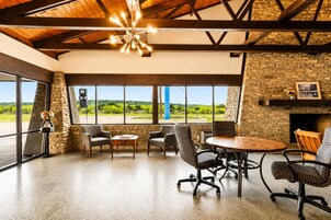 Sala de estar en el lobby