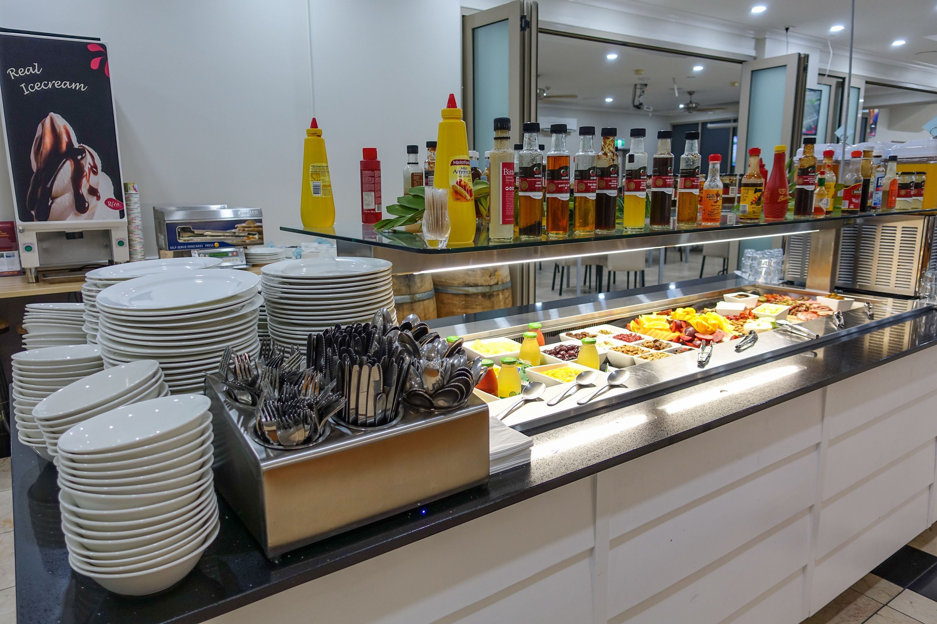 daily cooked-to-order breakfast for a fee