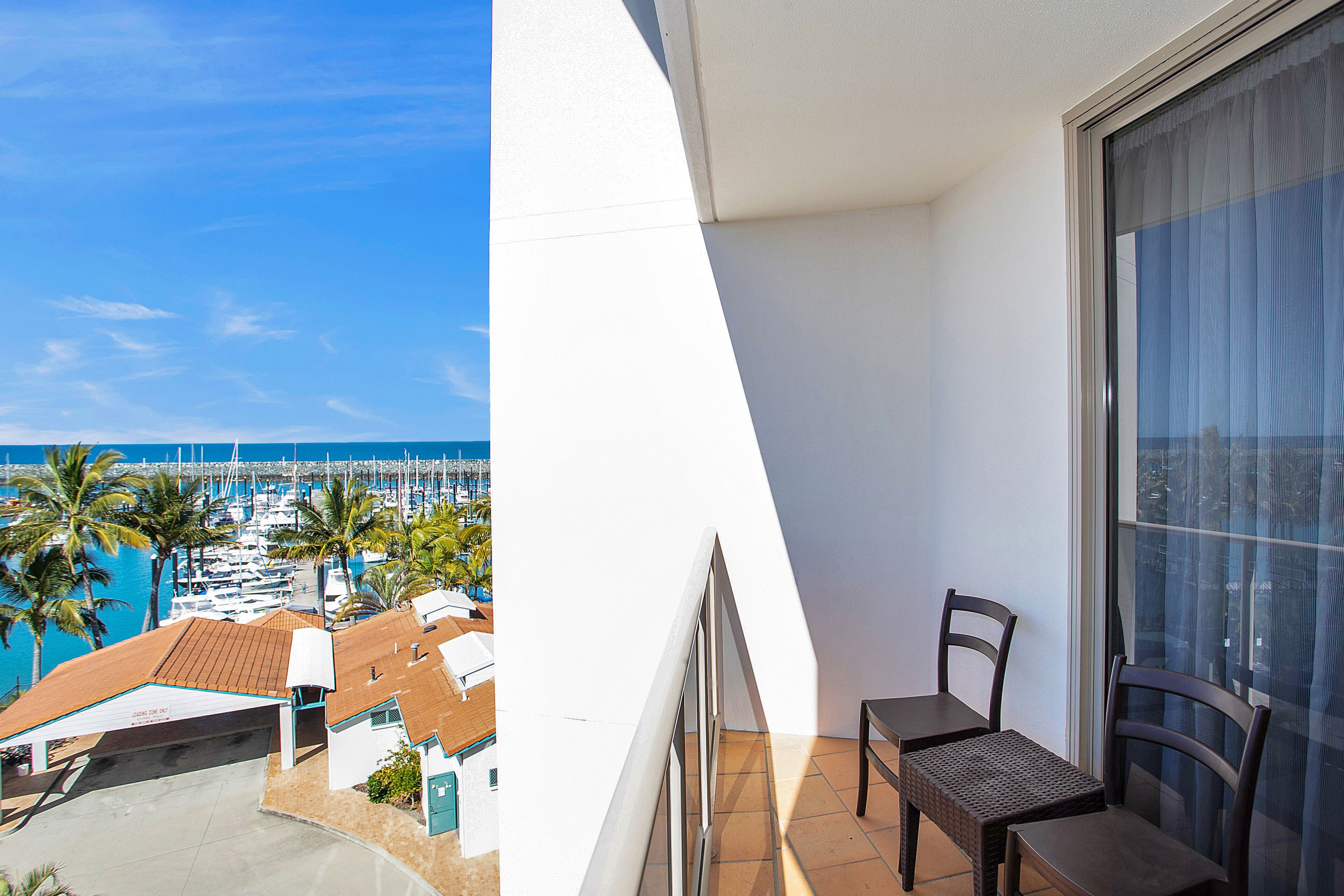 Standard Room, 1 Queen Bed | Terrace/patio