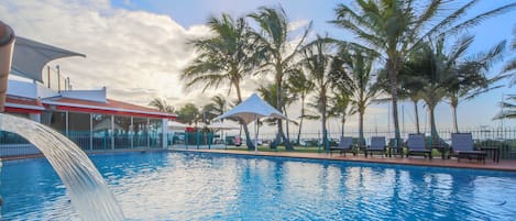 Outdoor pool, pool loungers