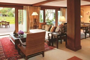 32-inch LED TV with cable channels, TV, DVD player