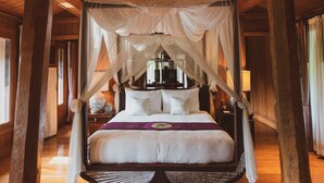 Hypo-allergenic bedding available, minibar, in-room safe
