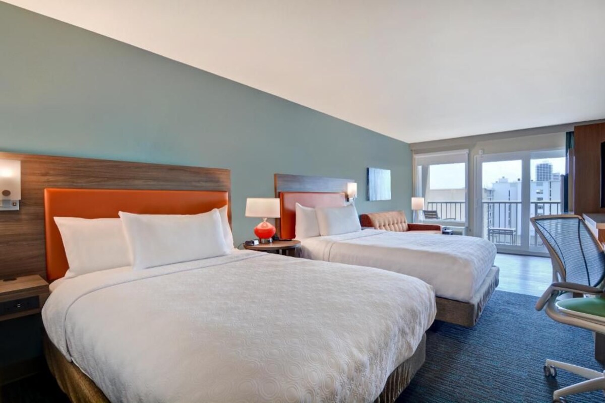 Surmatelas, rideaux occultants, Wi-Fi gratuit, décoration personnalisée