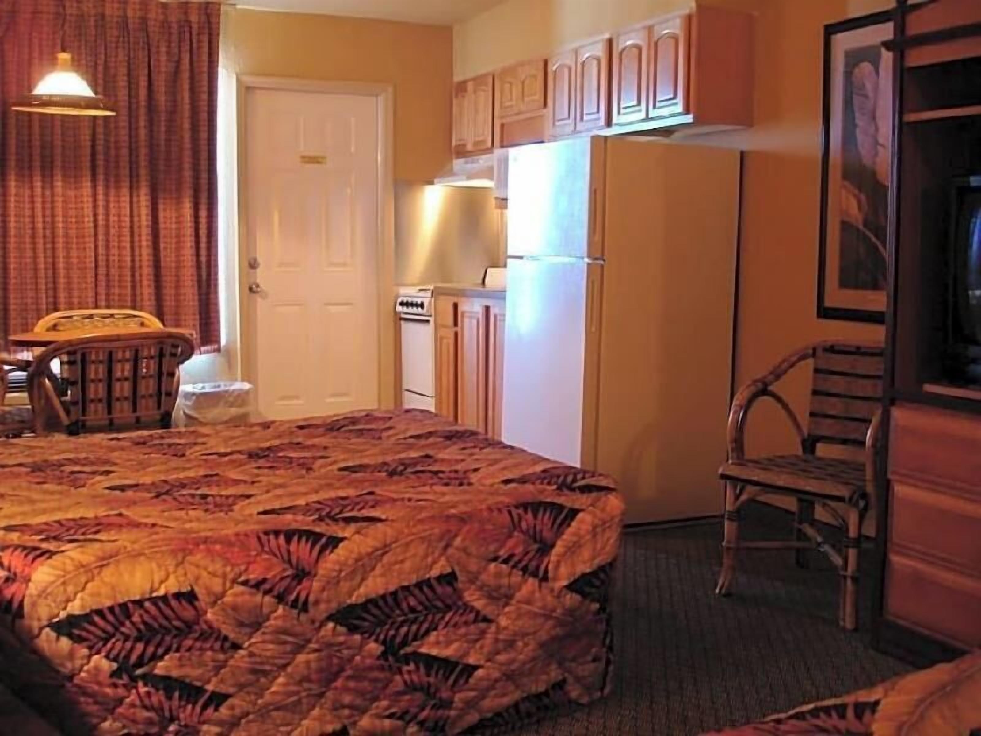 Pillowtop beds, individually decorated, individually furnished